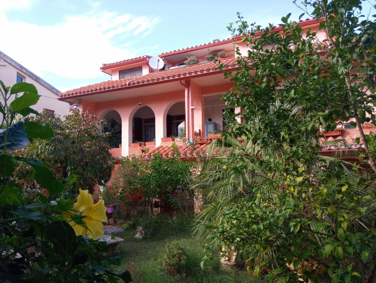 Villa Corrias Siliqua Extérieur photo